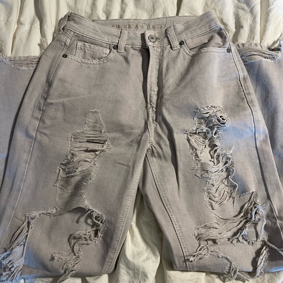 American Eagle Mom Jean - Picture 10 of 13